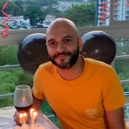 Daniel Uribe